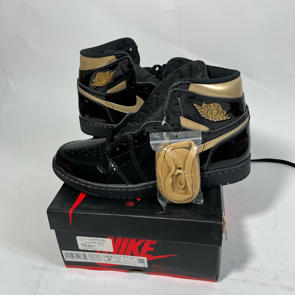 Jordan 1 Retro High Black Metallic Gold